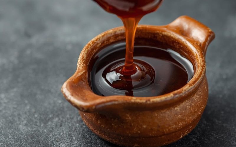 Bhakhlava Cheesecake Recipe – Creamy, Crunchy, and Delicious Set aside for later use over baked cheesecake.